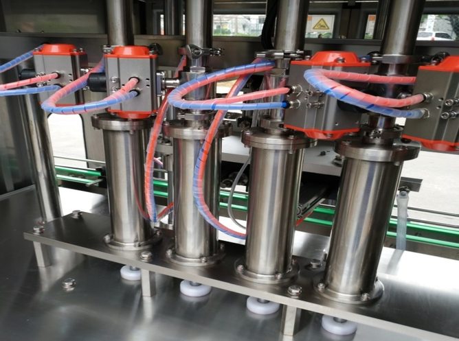 4-head Automatic Filling Machine-Part Of The Material Box